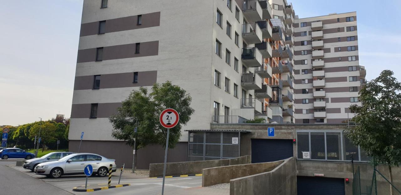 Apartman Bratislava City & Parking Luaran gambar
